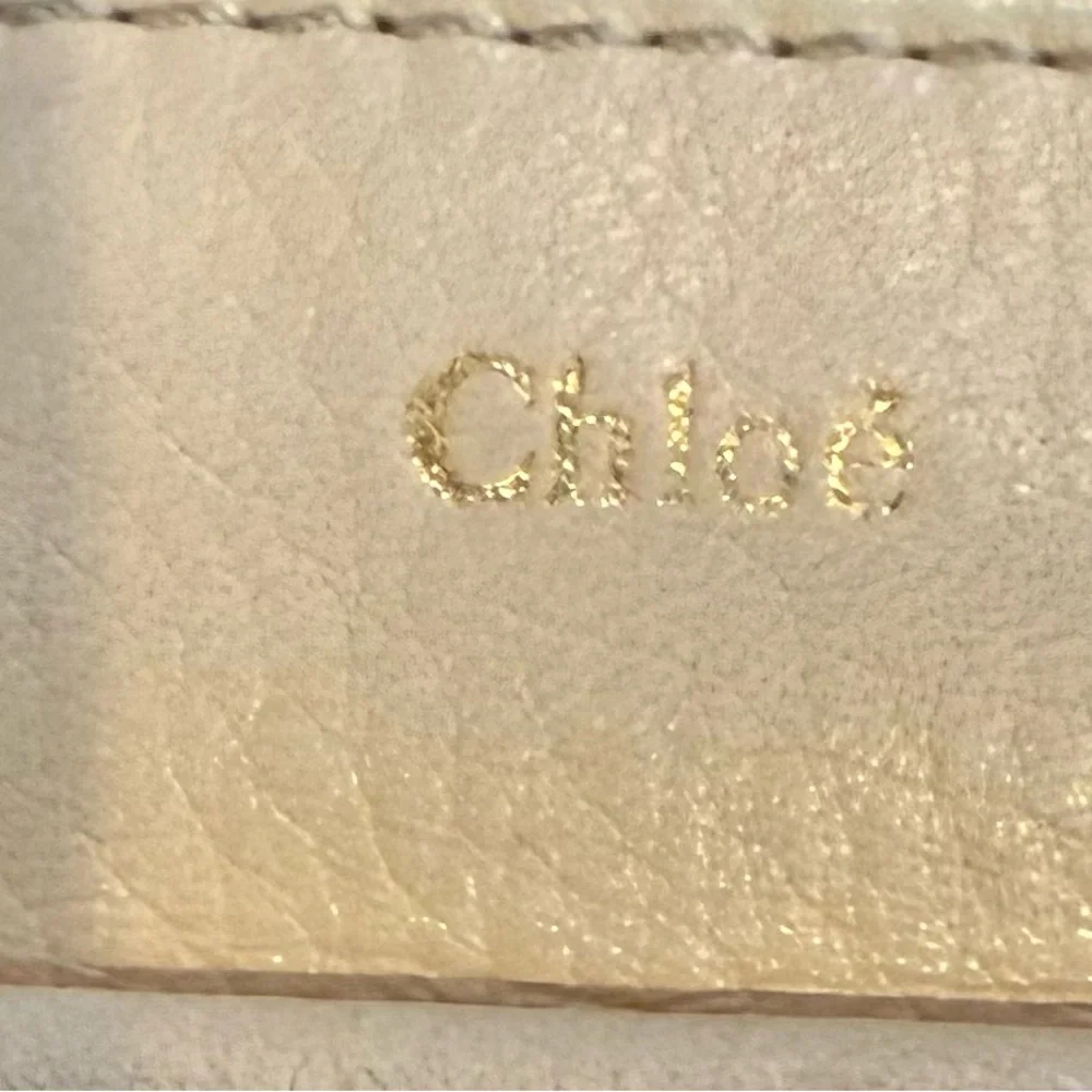 Chloe Cream Leather zipper wallet with Silver Bow - Picture 3 of 7